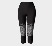 Load image into Gallery viewer, White Lace Capris